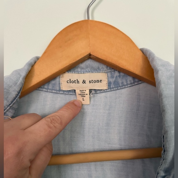 Anthropologie Cloth and Stone Chambray button down - Picture 3 of 4